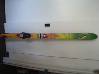 Complete Ski Set! Skis, Boots, Poles, Gloves 2