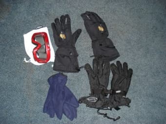 Complete Ski Set! Skis, Boots, Poles, Gloves 3