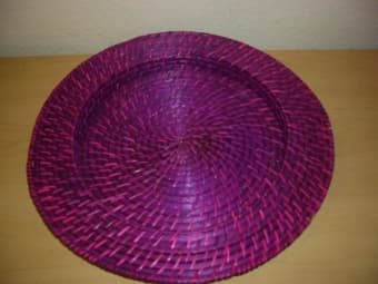 FS-- red salad bowl($3) & fruit plate($3) 2