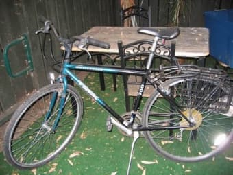 Trek multitrack 700, krytonite lock, baskets, bike pump - $75 1