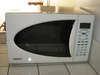 $ 30 SANYO - turntable microwave 1