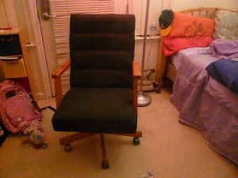 Swivel desk chair 1