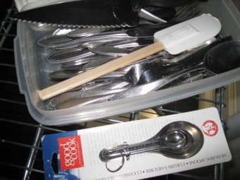 Silverware Set, measuring spoons, other misc. $10 1