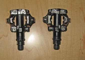 Shimano clipless bike pedals 2