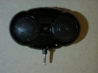 ipod mini speaker with ipod vedio case 1