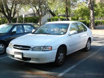 For Sale: 1998 Nissan Altima GXE Sedan 4D 2