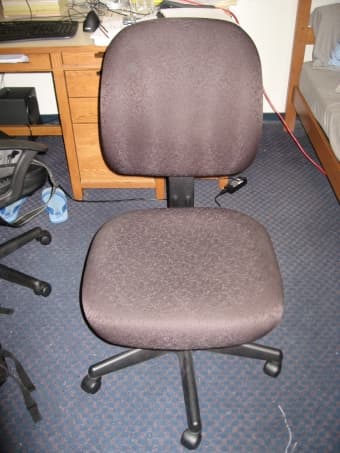 Sale: Office chair, table fan, microwave, alarm clock, printer 1