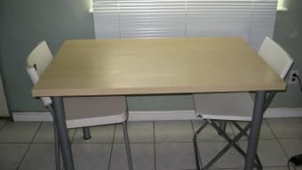 table with chairs 1