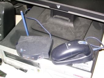 Gyration Ultra Gyro Wireless RF Mouse (3 buttons) 1