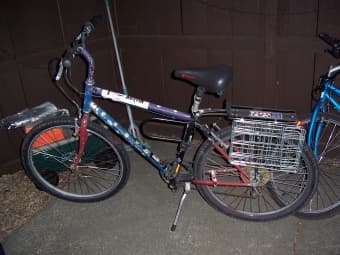 Regis Bike with Basket & Waterproof Seat with 7 speeds - $150 1