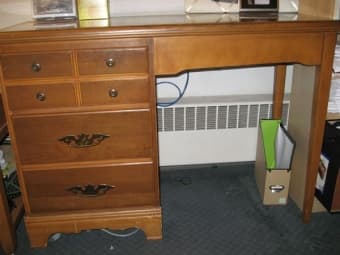 Futon, La-Z-Boy, Desk--- GREAT DEAL! 1