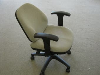 moving sales - office metal desks (2) & office chairs (2) 1