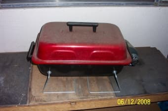 $8 - Gas Hibatchi Tabletop Grill with Near Full Gas Canister 1