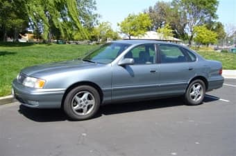 1998 Toyota Avalon XLS 1