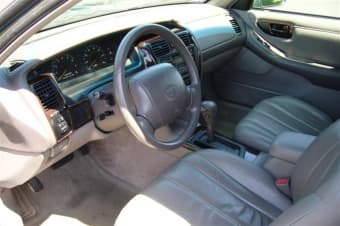 1998 Toyota Avalon XLS 2