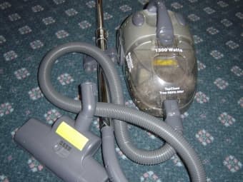 [FS] Shark Vaccum Cleaner - $10 1