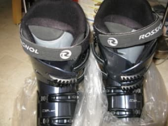 FS: Rossignol ski boots 1