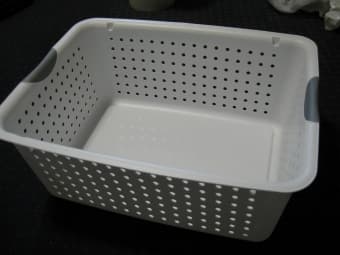laundry basket $5 1