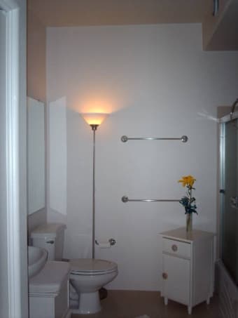 Want to move to Berkeley? Beautiful 2-bdrm apt avail. May 25! $2148/mo 3