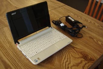 Acer Aspire One-Intel Atom N270(1.60GHz) 8.9" 1GB Memory 120GB 1