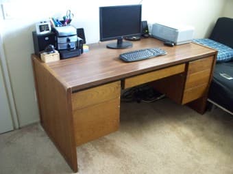 large sturdy desk -- $25!!! 1