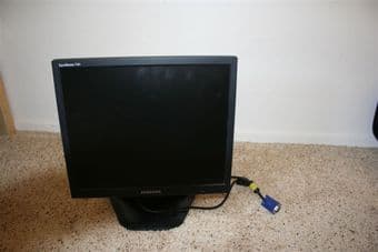 iPhone 2G, LCD Monitor, iPod, Router, Samsung Phone 2