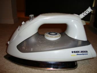 Black & Decker Iron, excellent condition $10 3
