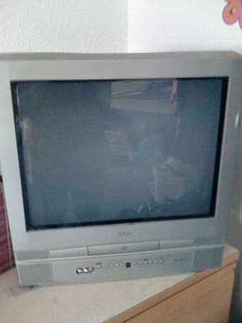 20 inch TV/DVD Combo $50 OBO 1