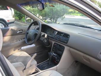 Honda Accord LX 1996 -- $3,000 3