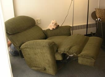 Exquisite comfortable recliner - rocking chair - $105 3