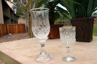 VARIOUS ITEMS( LAMPS, PLANTS, CANDLE HOLDERS, VASE ETC) 3