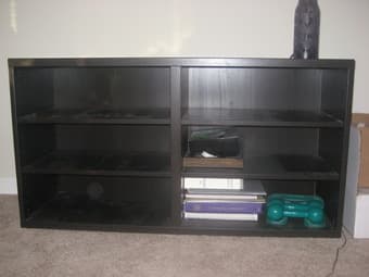 Bedroom furniture: full size bed and chest of drawers 2