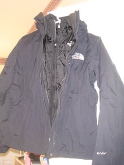 North Face black women sky jacket 2