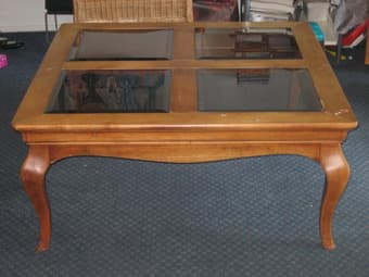 Beautiful antique style coffee table - $150 1