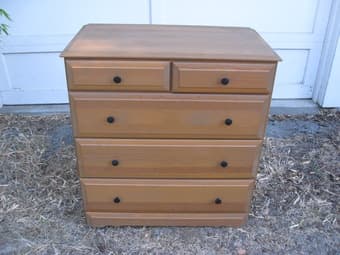 Wooden 5-drawer chest 1