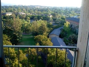 Single bedroom sublet for summer at Quillen Highrise 1