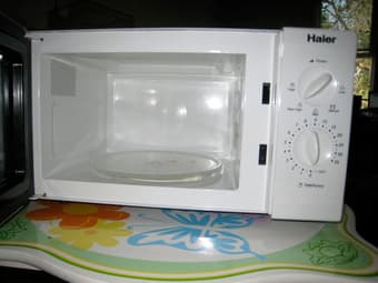 Hair Microwave Oven White Cute- $25 2