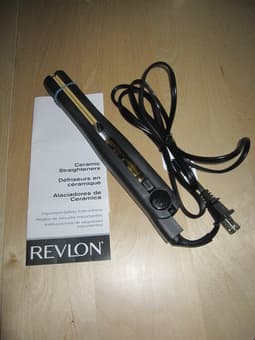 Ceramic hair straighteners. AS NEW used by visitors from UK 10 times 1