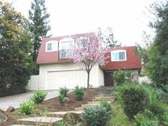 4br - 3.5 bath Large, updated, house, with pool. - OPEN SATURDAY 11am 1