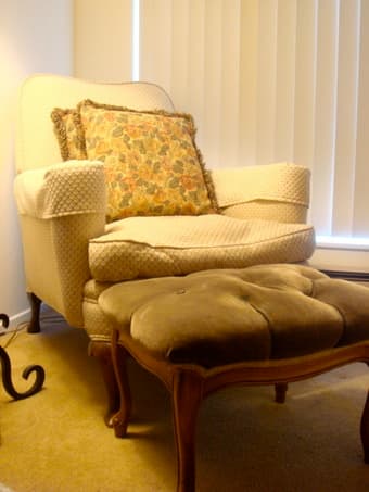 Upholstered armchair (free footstool and pillows) 1