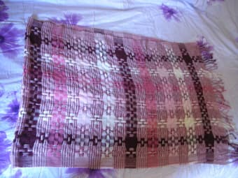 A beautiful cashmere scarf 2