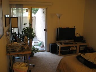 $950 - Sharon Heights Master Suite, close to Marguerite, Safeway 2