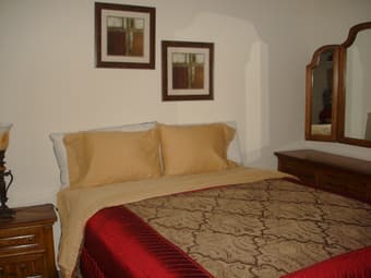 $750 Furnished Room, no extra bills .... 1