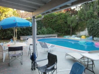 $650-700, 2 bedrooms available in chill, social house with a pool 3