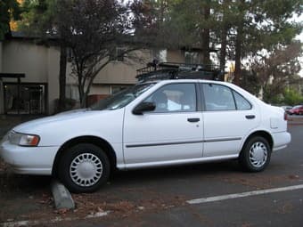 Nissan Sentra Automatic Car with Yakima Roof Rack $3350 2