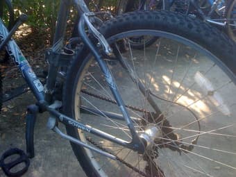 Schwinn Frontier Bike  With Kryptonite U-Lock 1