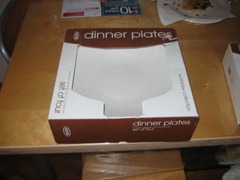 dinner plates set of 4 - $12 1