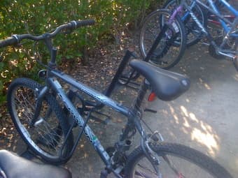 Schwinn Frontier Bike With Kryptonite U-Lock $175 1