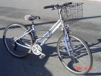 $220 - 2004 Giant Cypress Hybrid Bike 1