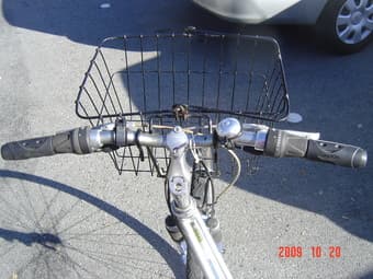 $220 - 2004 Giant Cypress Hybrid Bike 2